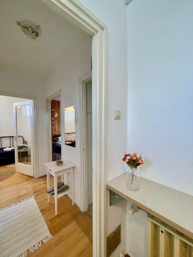 Nosztalgia Apartman Appartement Veszprém Buitenkant foto
